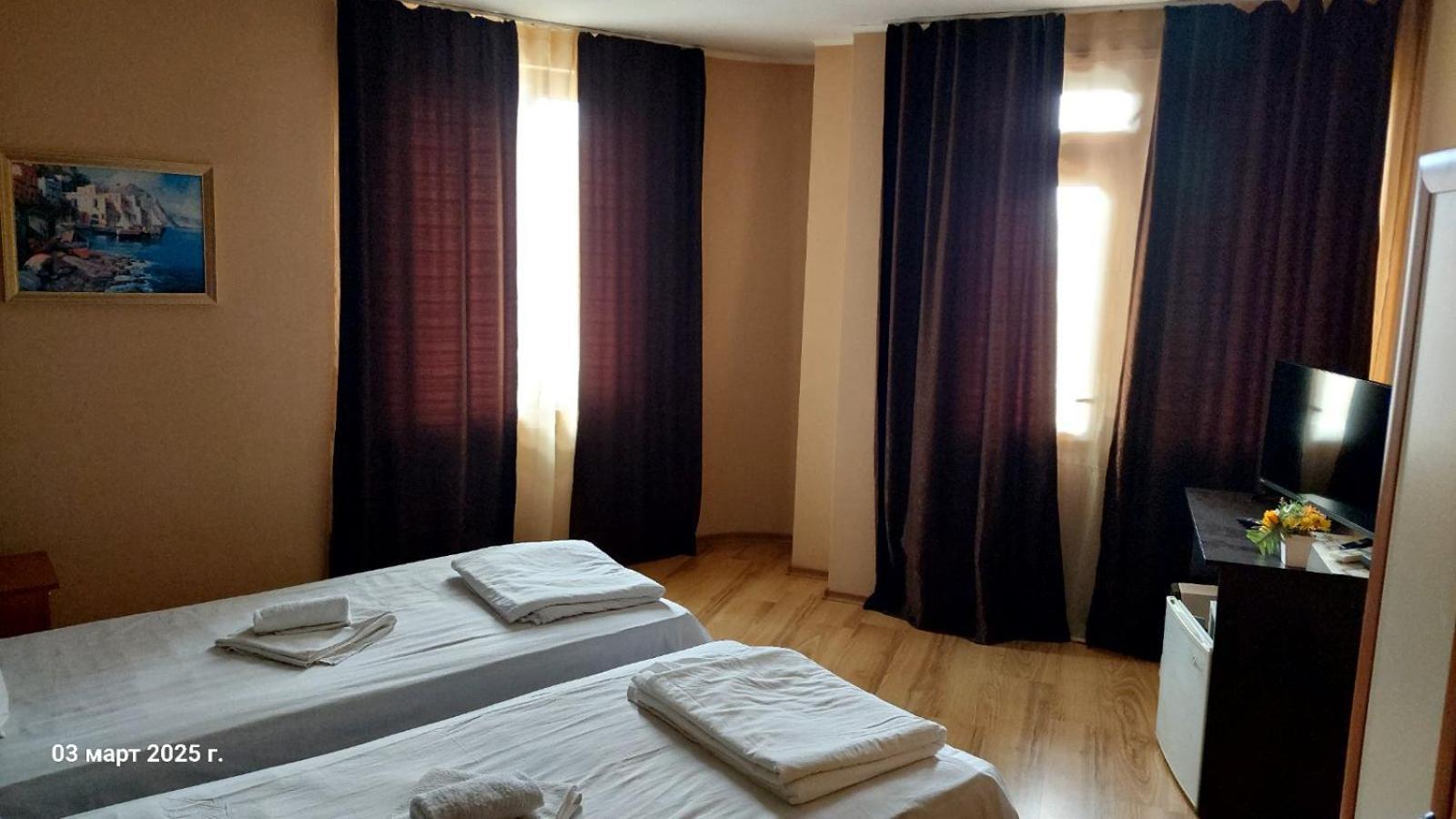 Hristovi Apartments & Studios Pomorie Buitenkant foto