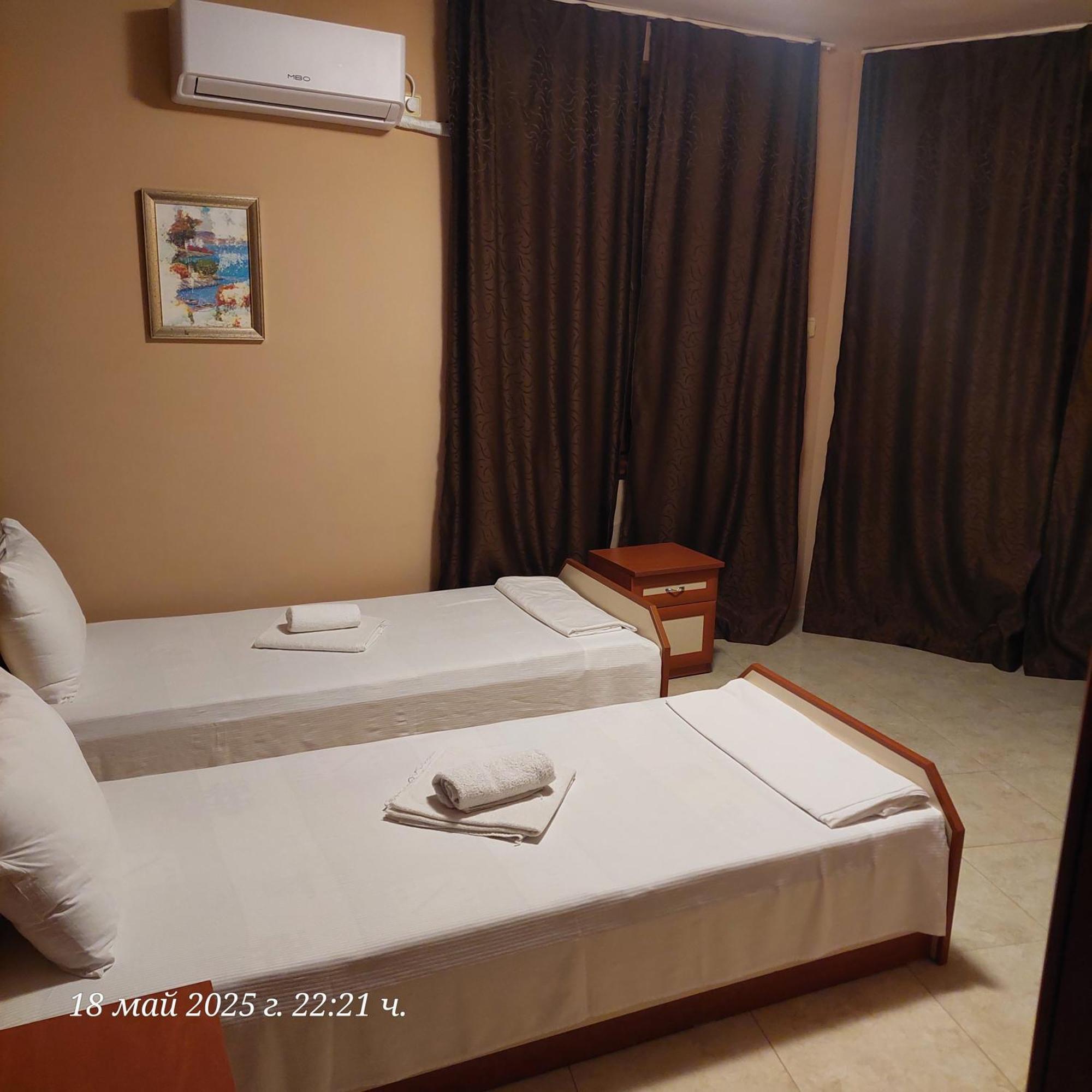 Hristovi Apartments & Studios Pomorie Buitenkant foto