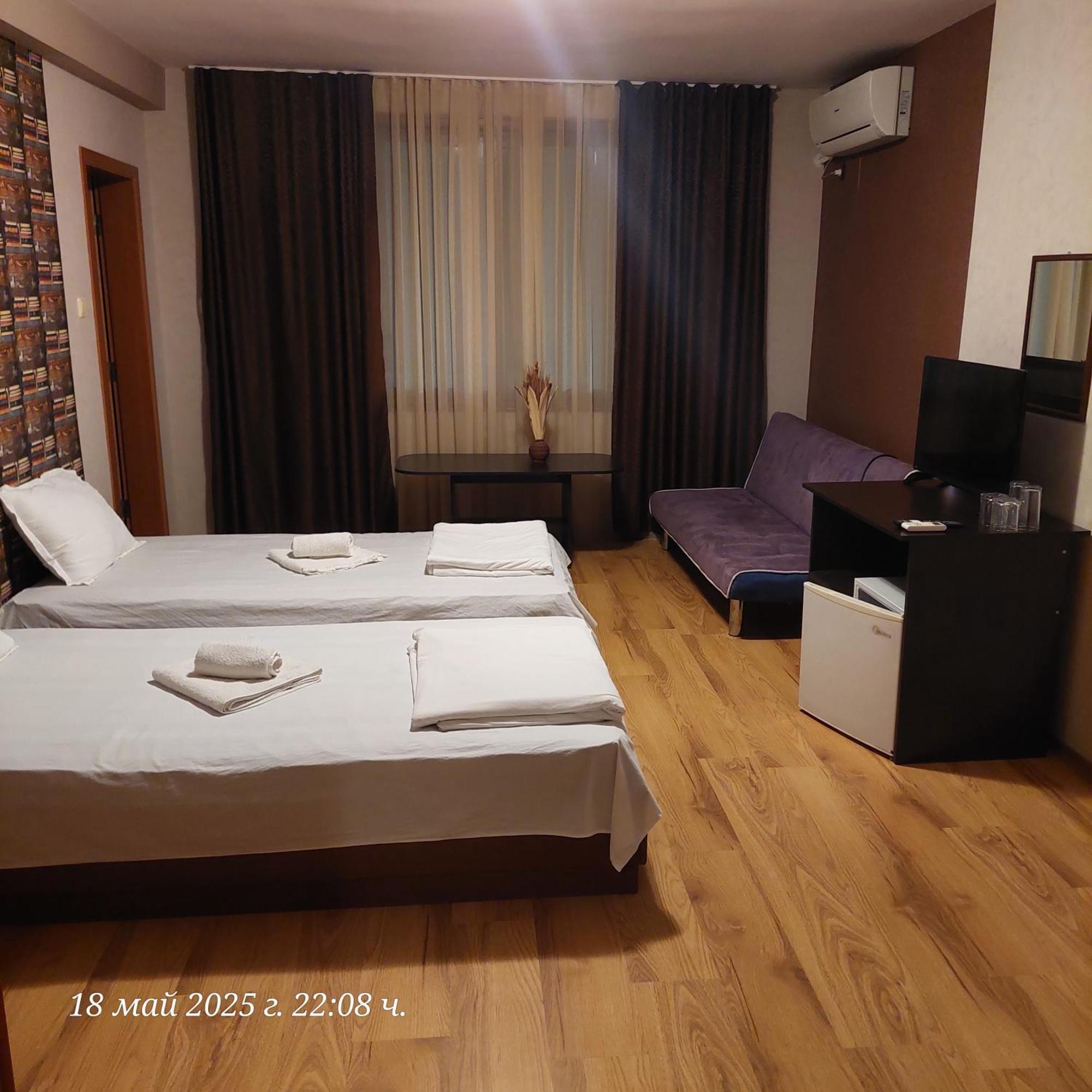 Hristovi Apartments & Studios Pomorie Buitenkant foto